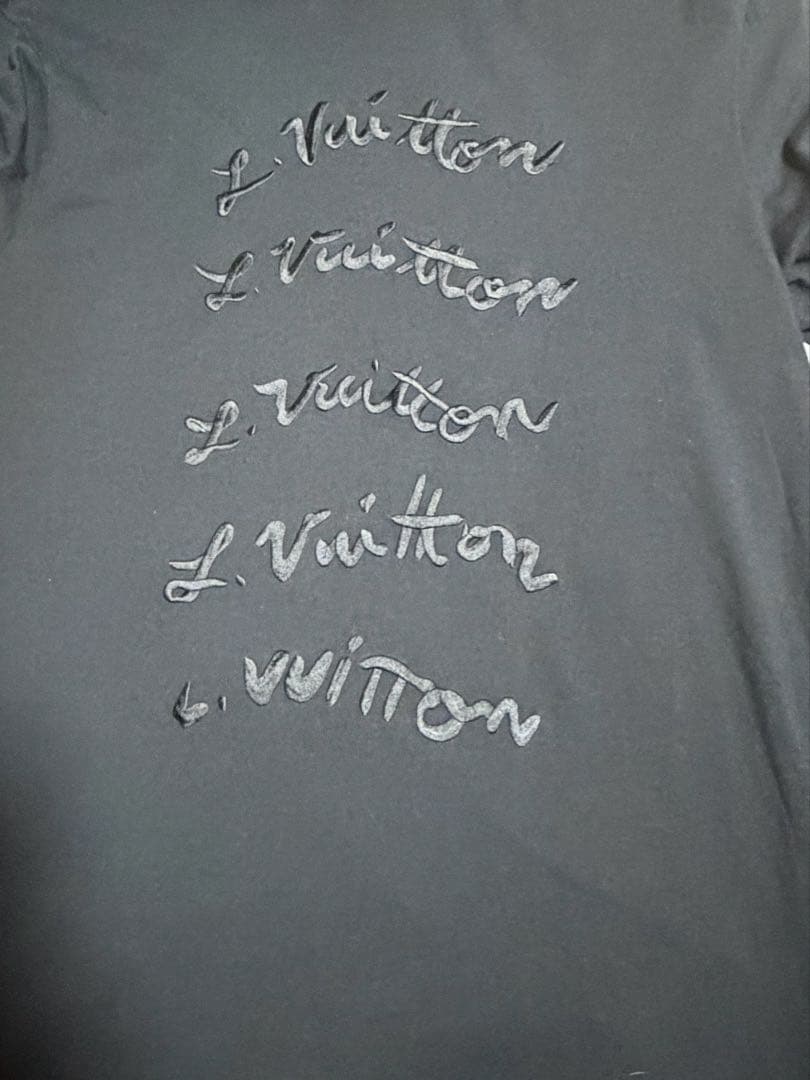 ルイ・ヴィトン エンブロイダリー　タートルネック　刺繍
