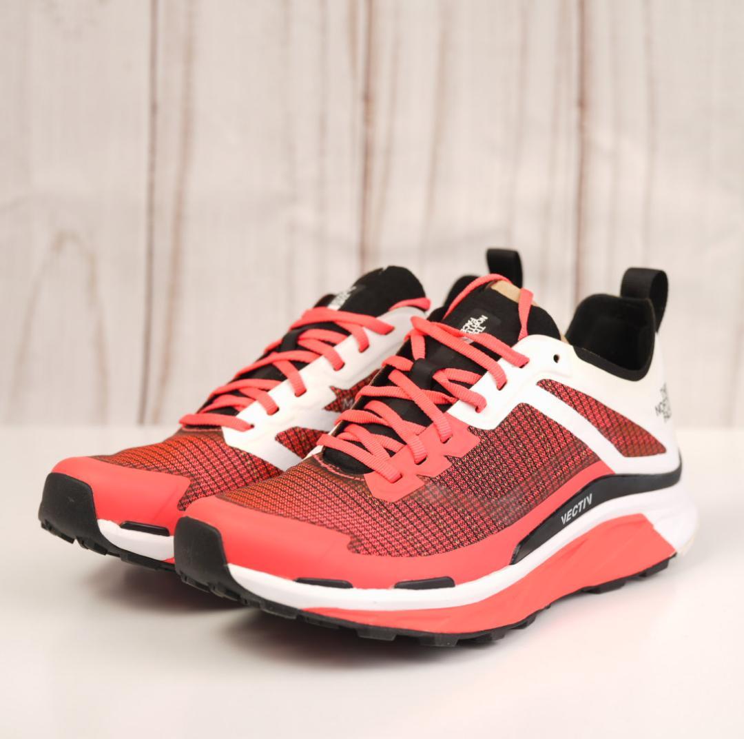 新品未使用品 THE NORTH FACE VECTIV INFINITE