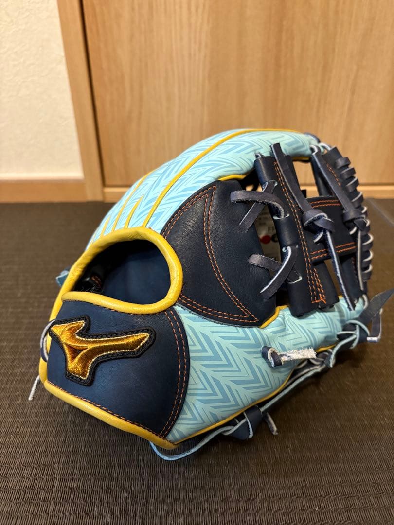 ミズノプロ　軟式内野手用グラブ　新品未使用