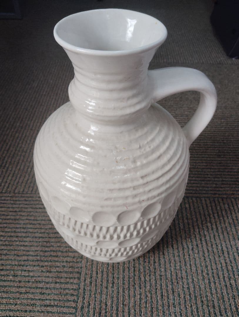 西ドイツ製　アンティークの陶器製の花瓶　一輪挿し　フラワーベース　ビンテージ