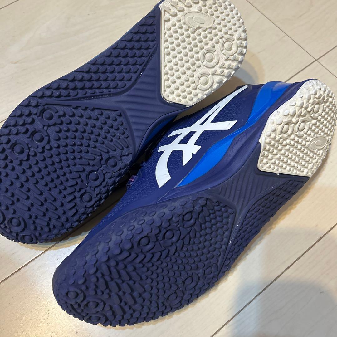 テニスシューズ　アシックス　ネイビー