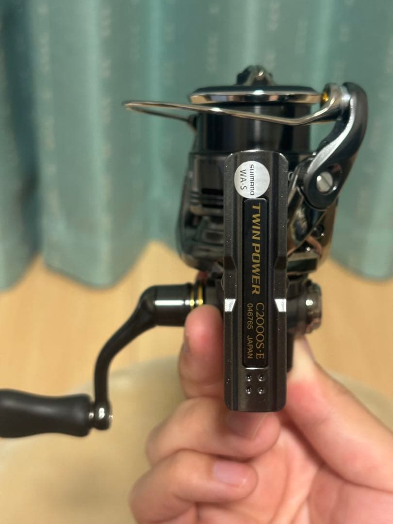 co　シマノ　２４ツインパワー Ｃ２０００Ｓ　ＳＨＩＭＡＮＯ