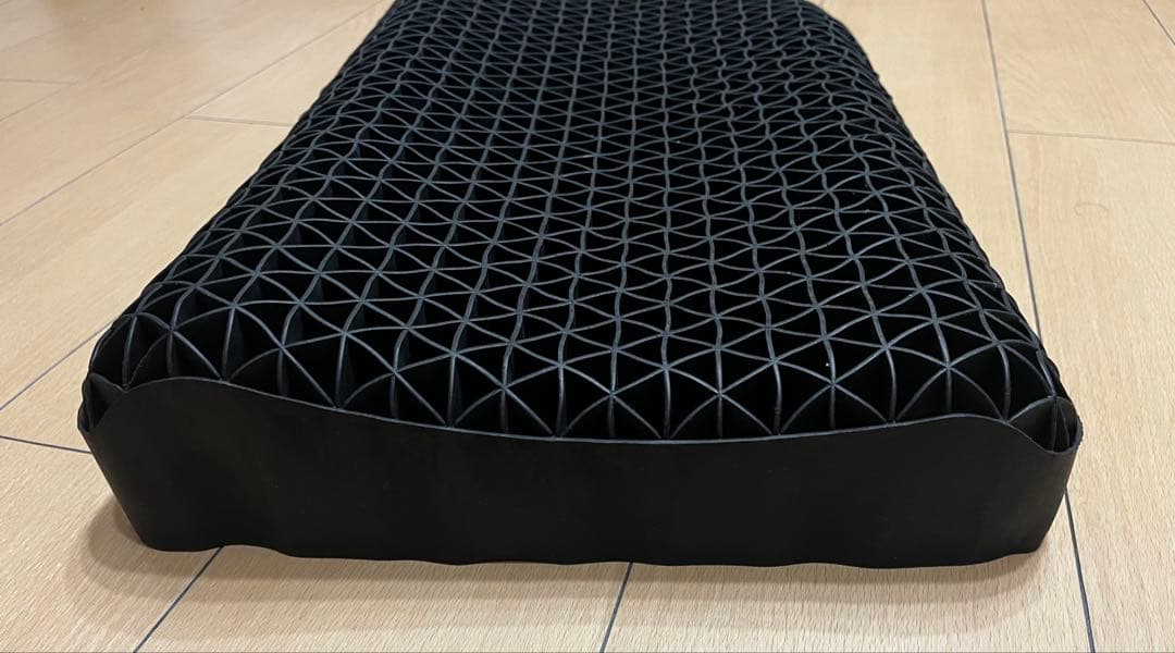 ヒツジのいらない枕 至極　カバー・箱無し