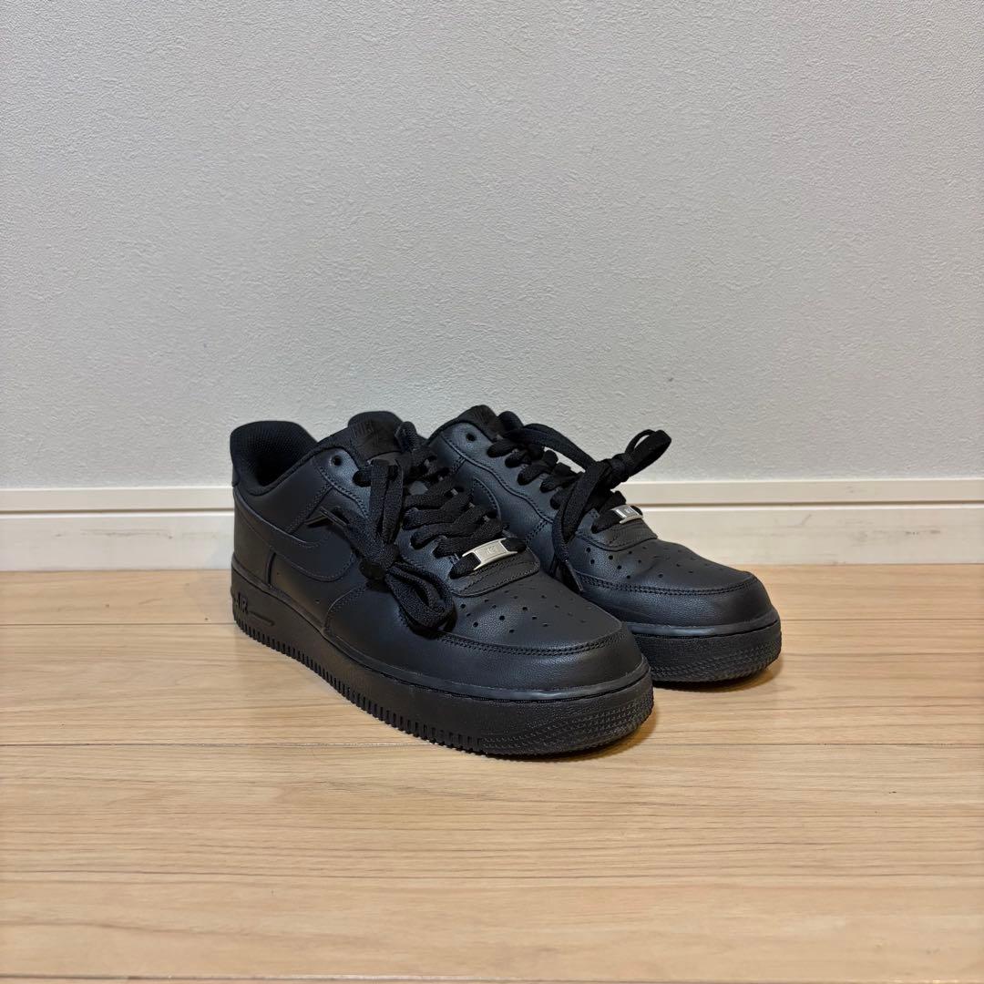 【極美品】 NIKE エアフォース1 07 ブラック 27.5㎝