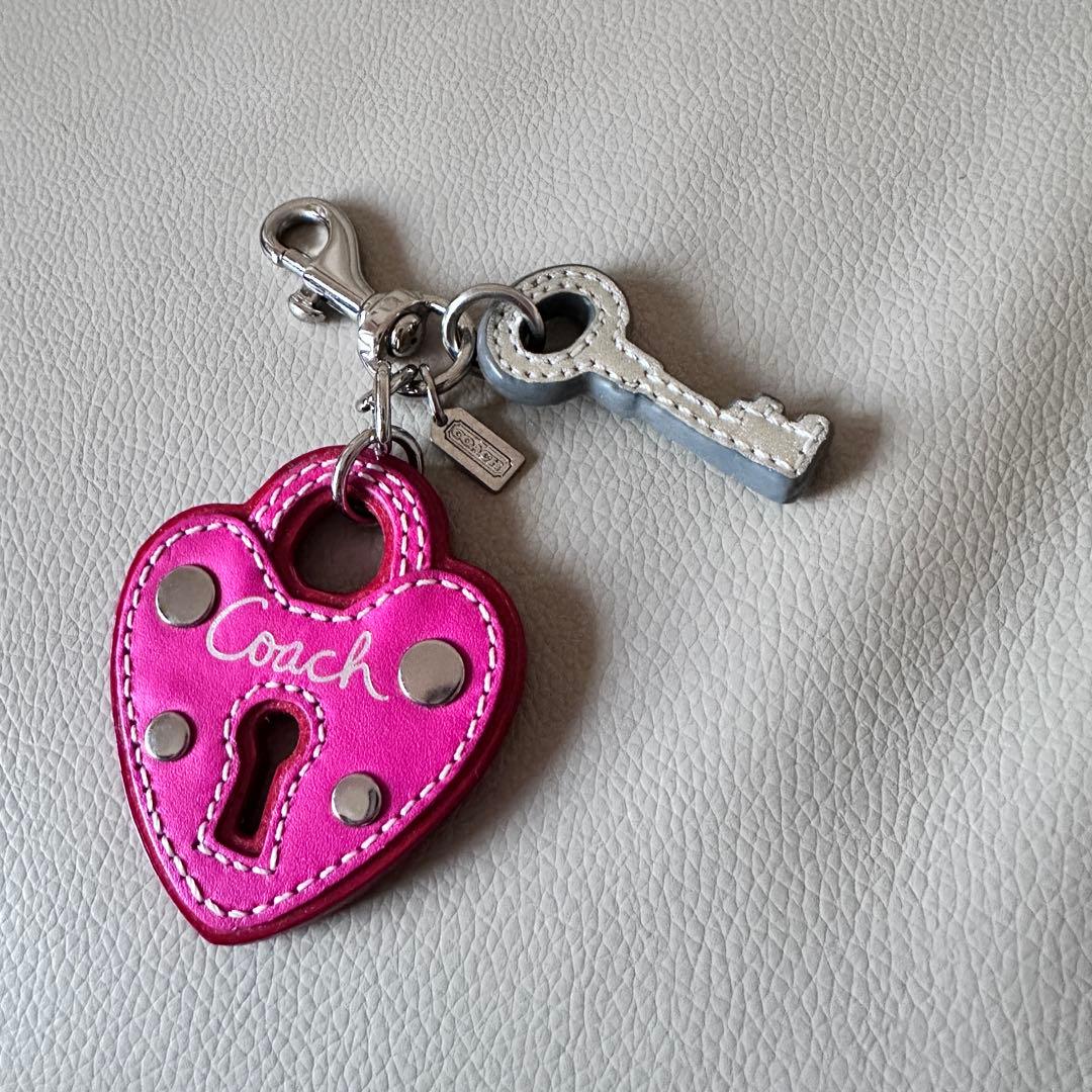 COACH コーチ ハート レザー チャーム / キーホルダー＆バッグチャーム