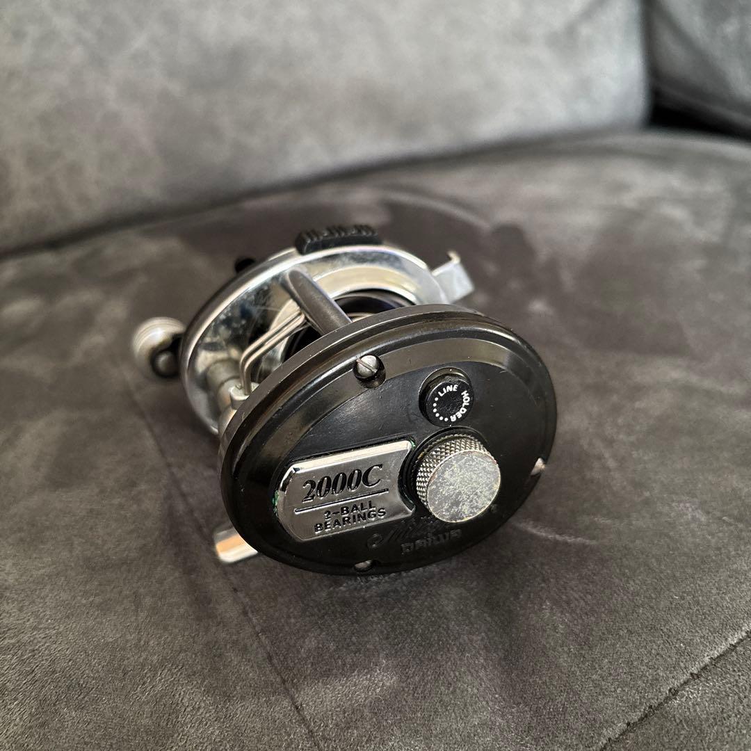 ダイワ ミリオネア　2000C ベイトリール
