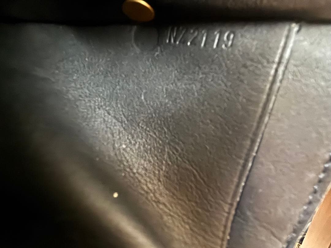 Loxur Louis Vuitton ブラック ケース