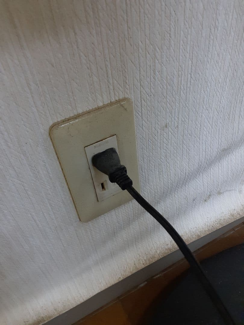 大輪のバラ咲くステンドグラスのアンティークな光柱　ポーチや通路に置くのに最適