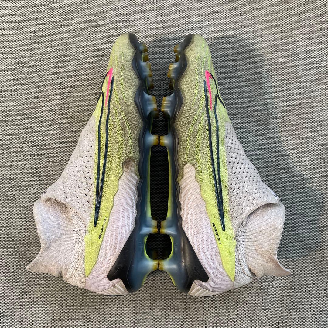 サッカースパイクNIKE ファントム GX エリート DF FG SE