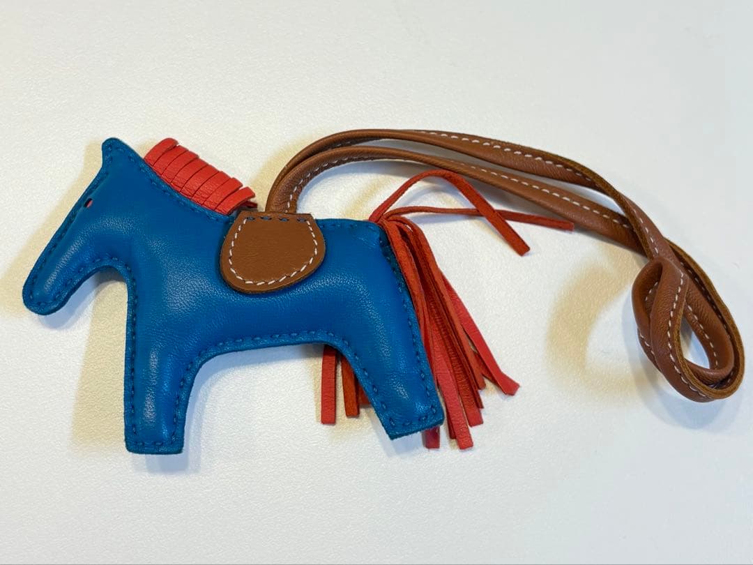 美品エルメスロデオPM バッグチャームアニョーミロ ブルーザンジバル