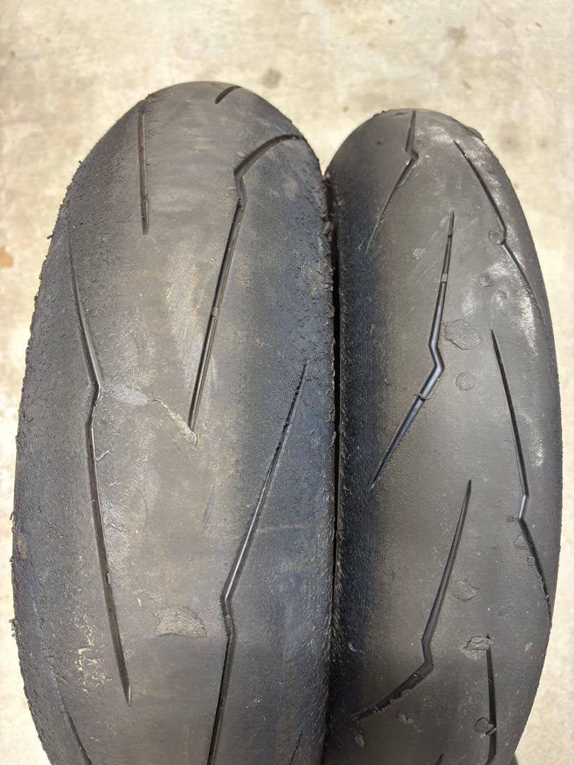 ピレリ スーパーコルサV3 120/70ZR17 160/60ZR17 前後