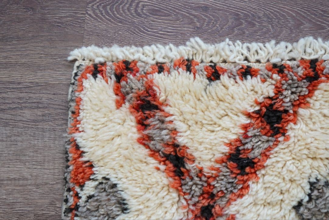 ヴィンテージラグ　モロッコ　手織り絨毯　トライバルラグ