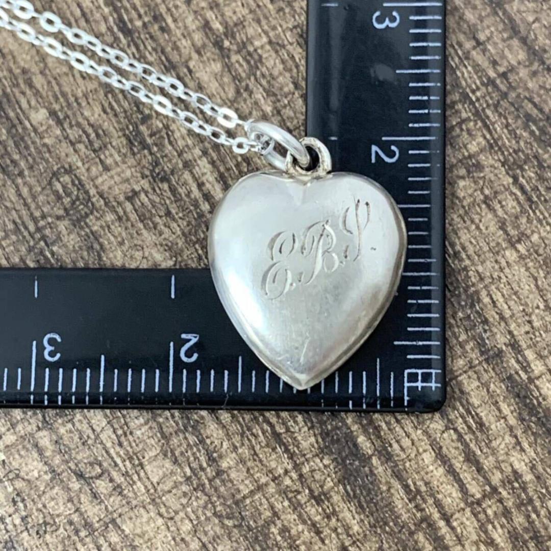 スウィートハートジュエリーイニシャル シルバー ヴィンテージネックレスNAVY1