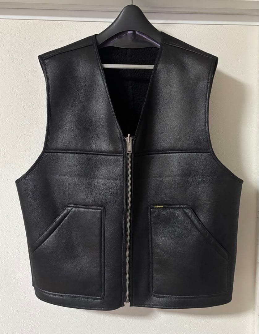 ジャケット・アウター Supreme Reversible Faux Shearling vest