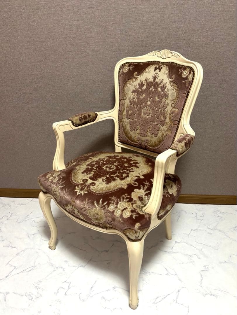 カリモク　ドマーニルイXV ルイ15世 ダイニングチェア