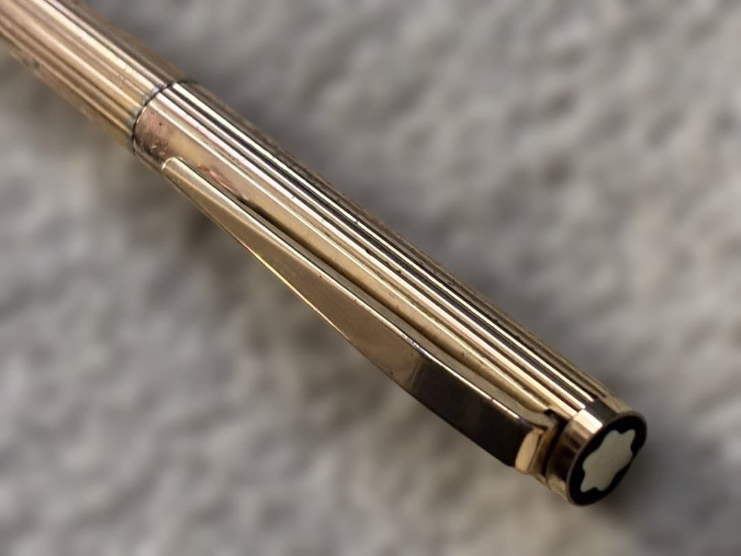 ◾️MONT BLANC モンブラン◾️ノブレス万年筆◾️ゴールド◾️化粧箱、冊子付◾️