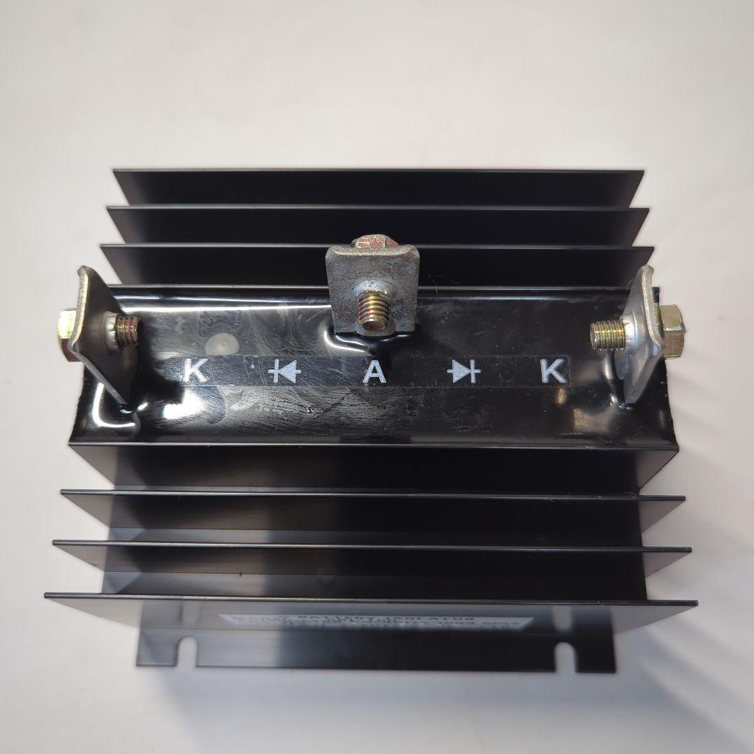 澤藤製 アイソレーター 充電分配器 SBI-100