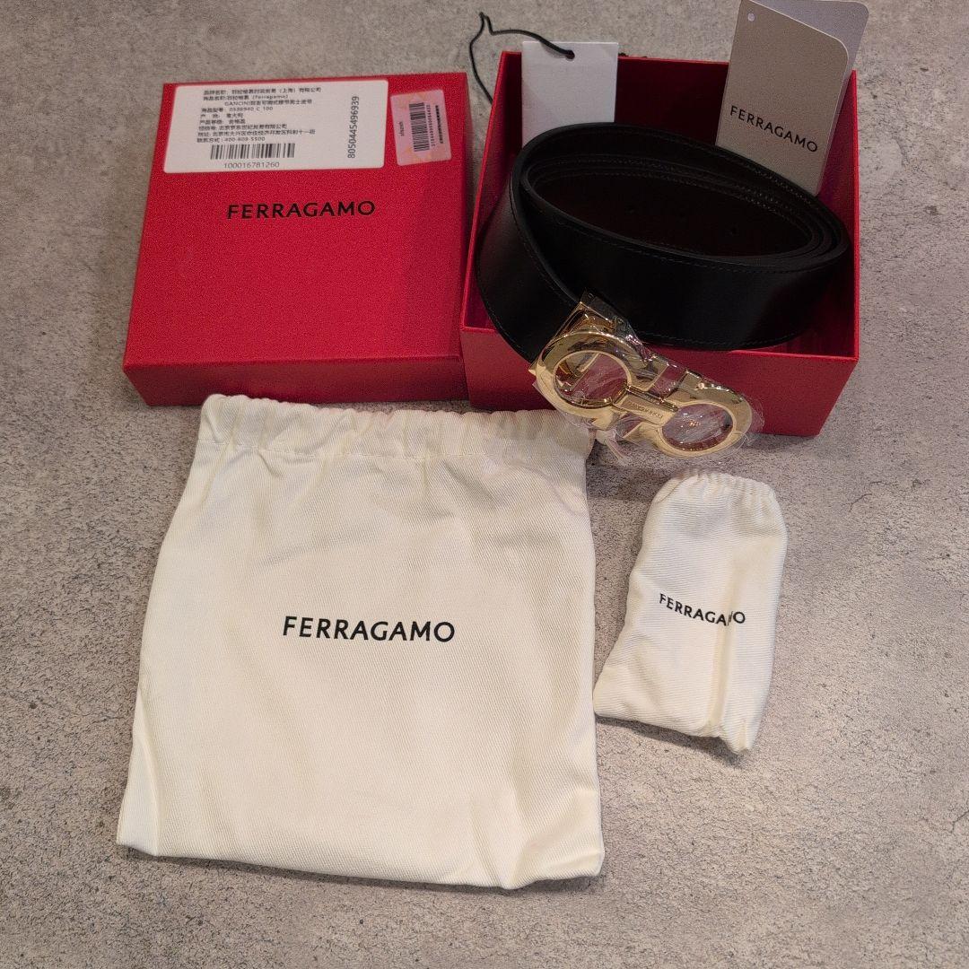 Ferragamo ブラックレザーベルト ゴールドバックル