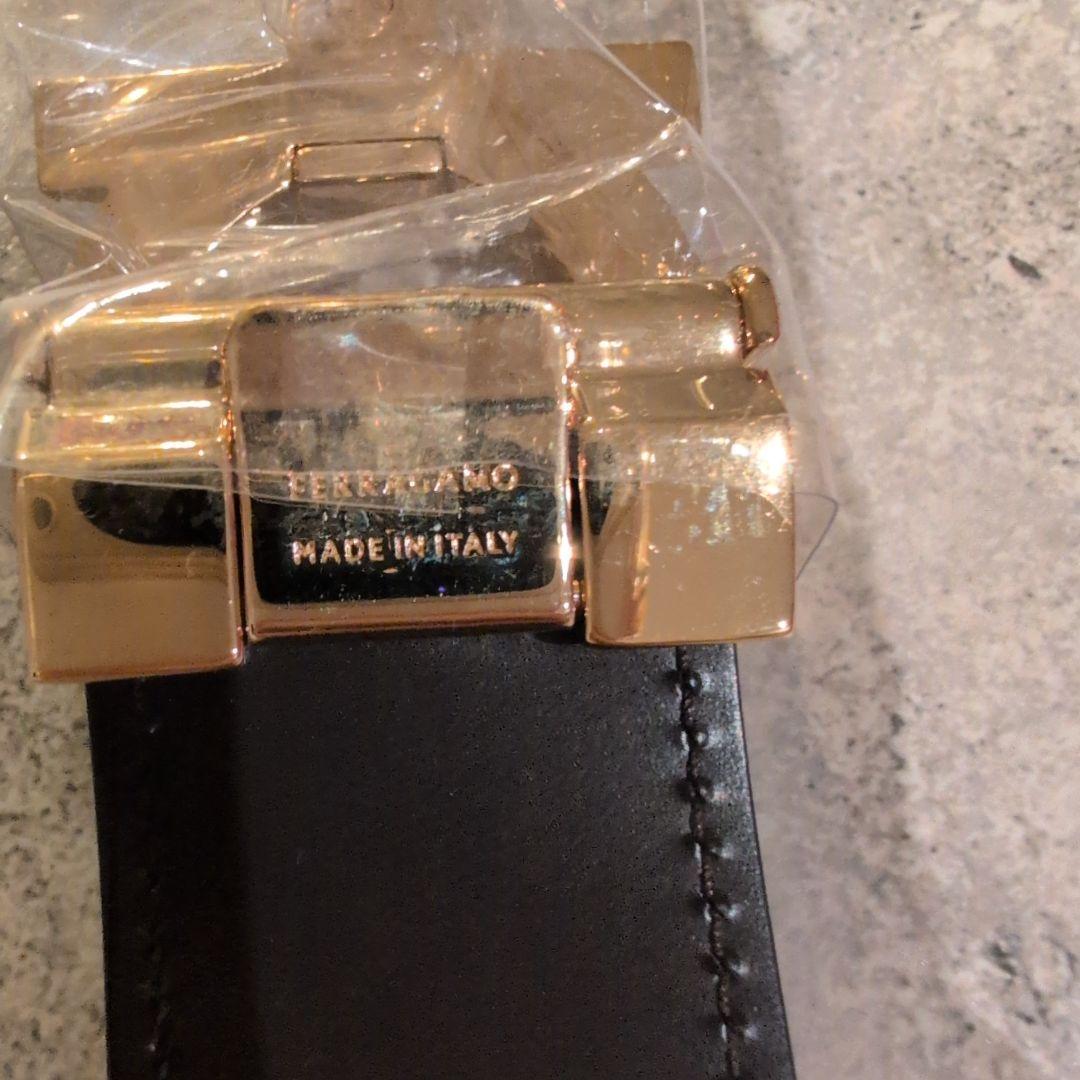 Ferragamo ブラックレザーベルト ゴールドバックル