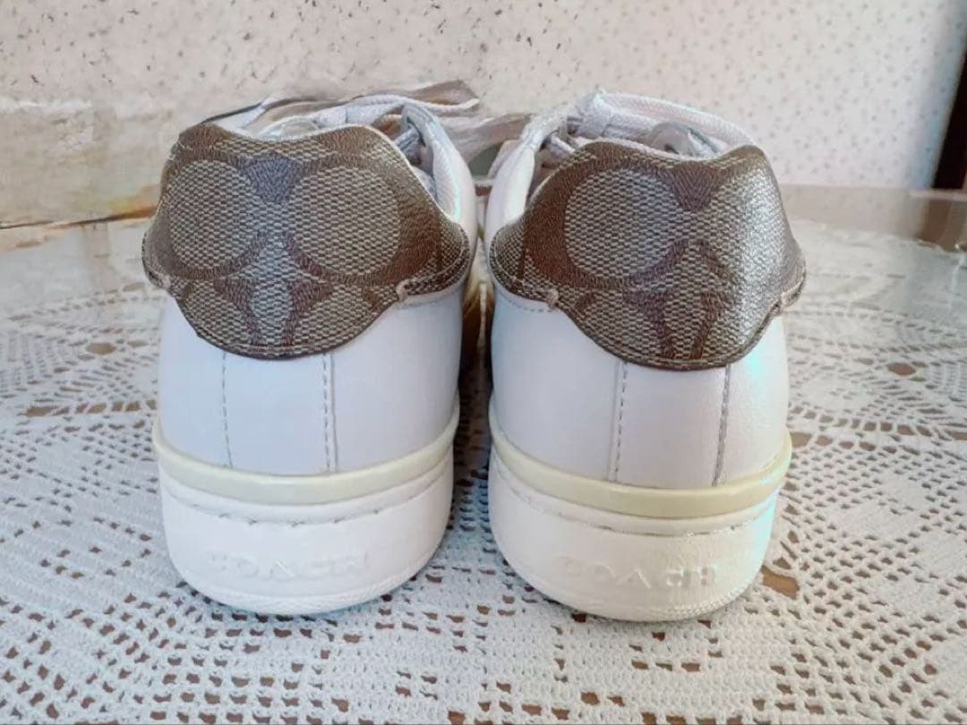 COACH ベージュ スニーカー