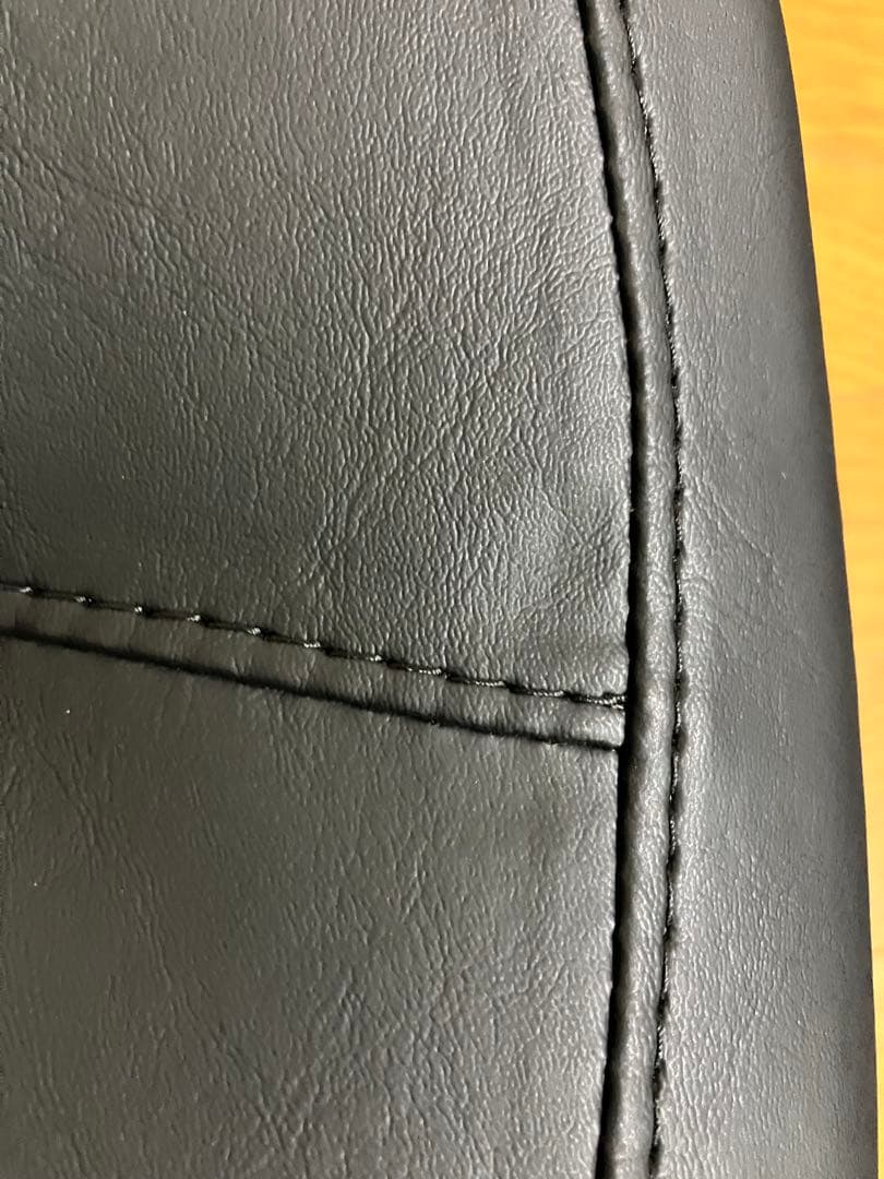 ハーレー　M8 ソフテイル　純正　シート　サンダウナー　ベルト付　美品