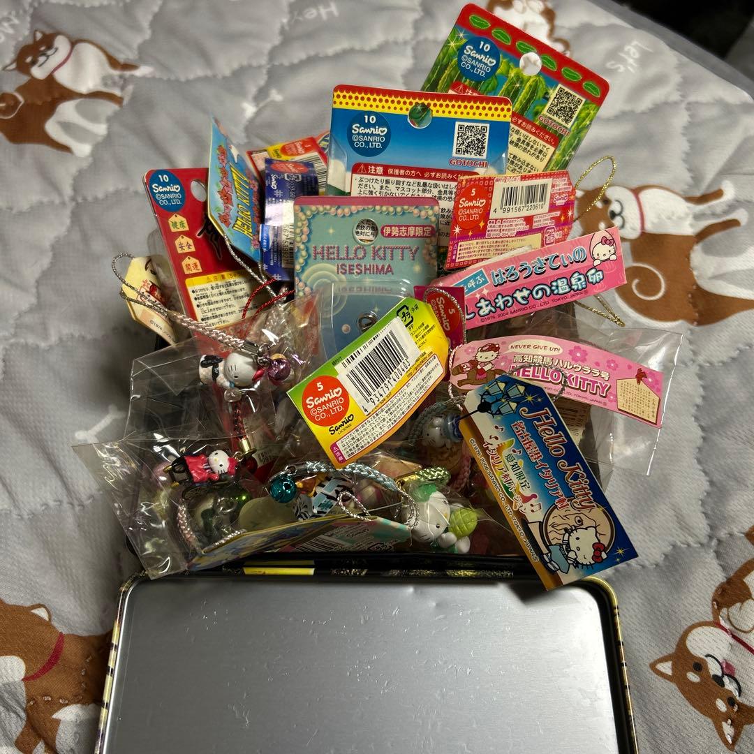 ご当地キティ　根付けキーホルダー36個入【最終価格】