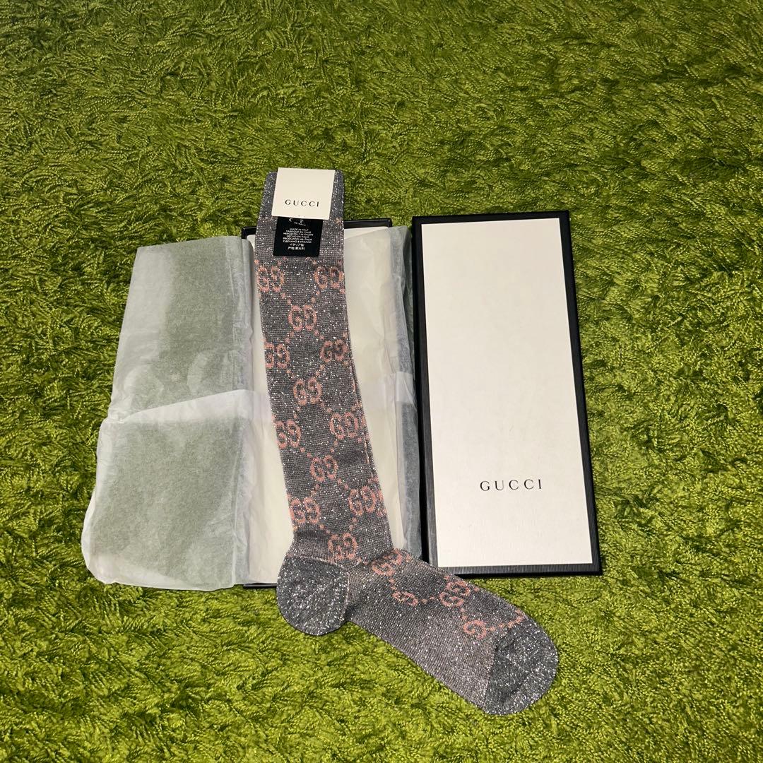 新品GUCCI GGロゴ ソックス グレー/ピンク