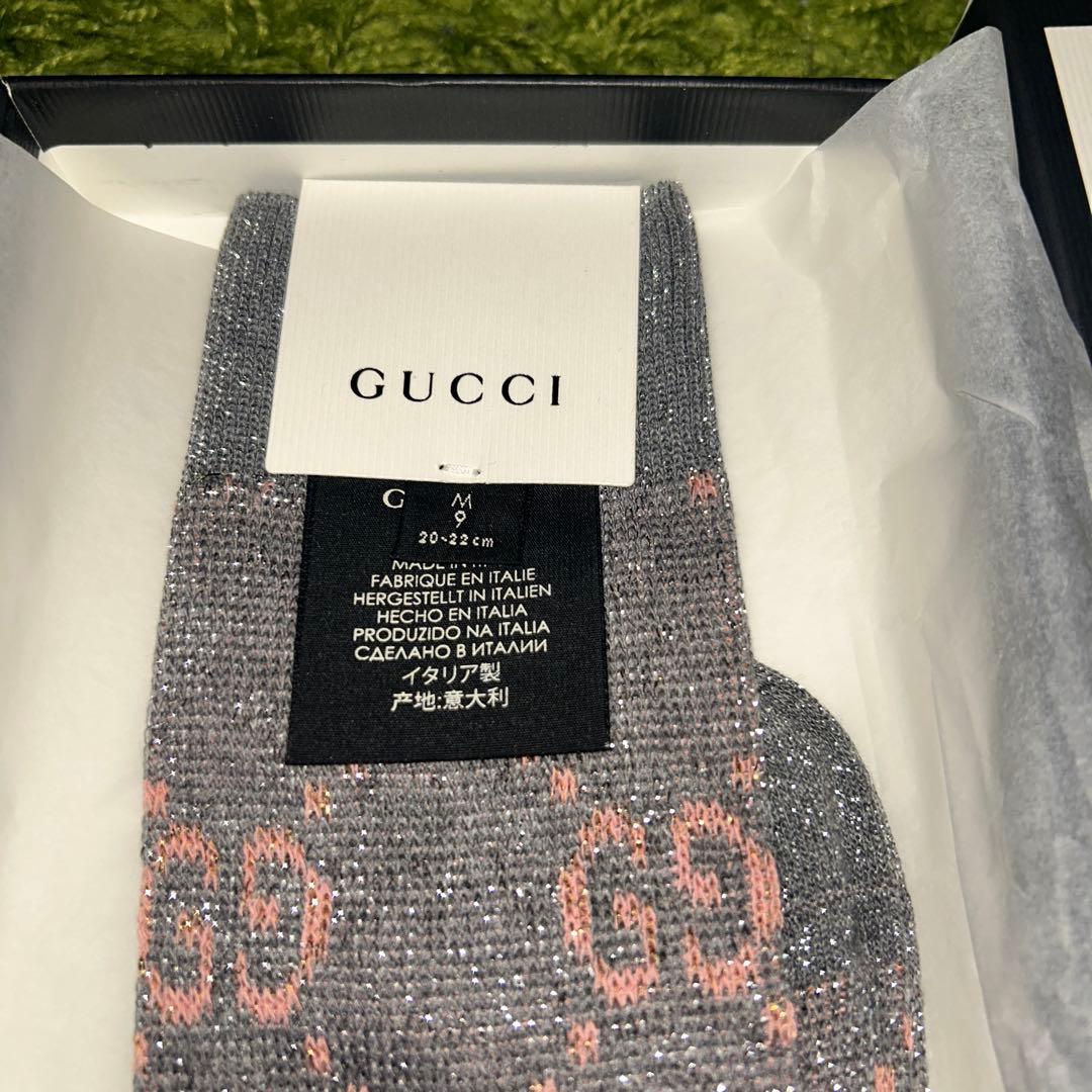 新品GUCCI GGロゴ ソックス グレー/ピンク