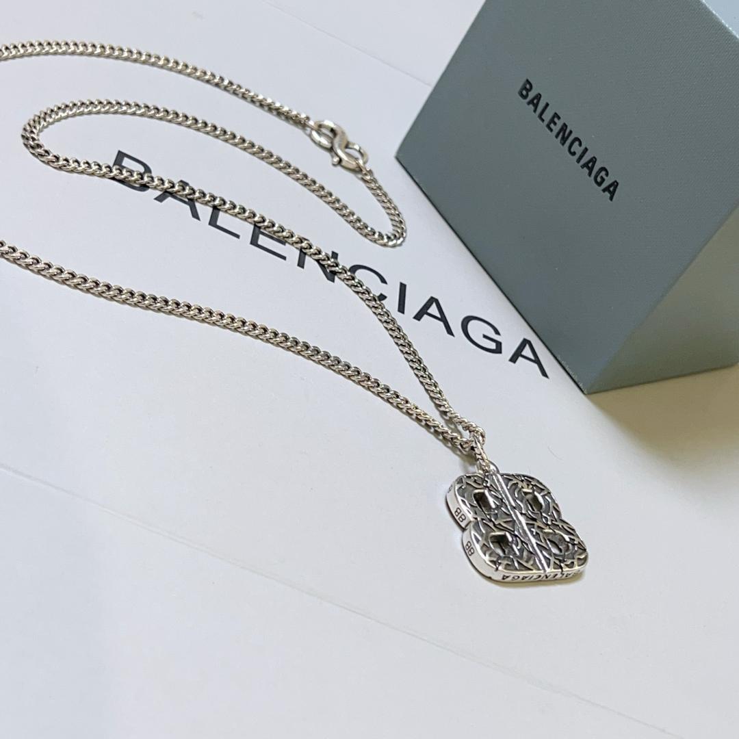 【韓国限定】日本未発売 BALENCIAGA シルバー ネックレス