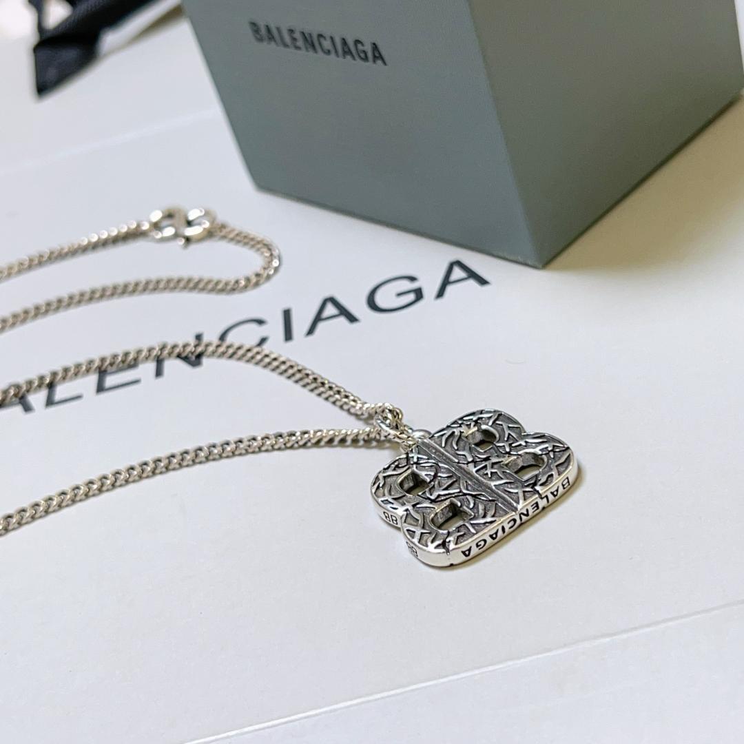 【韓国限定】日本未発売 BALENCIAGA シルバー ネックレス