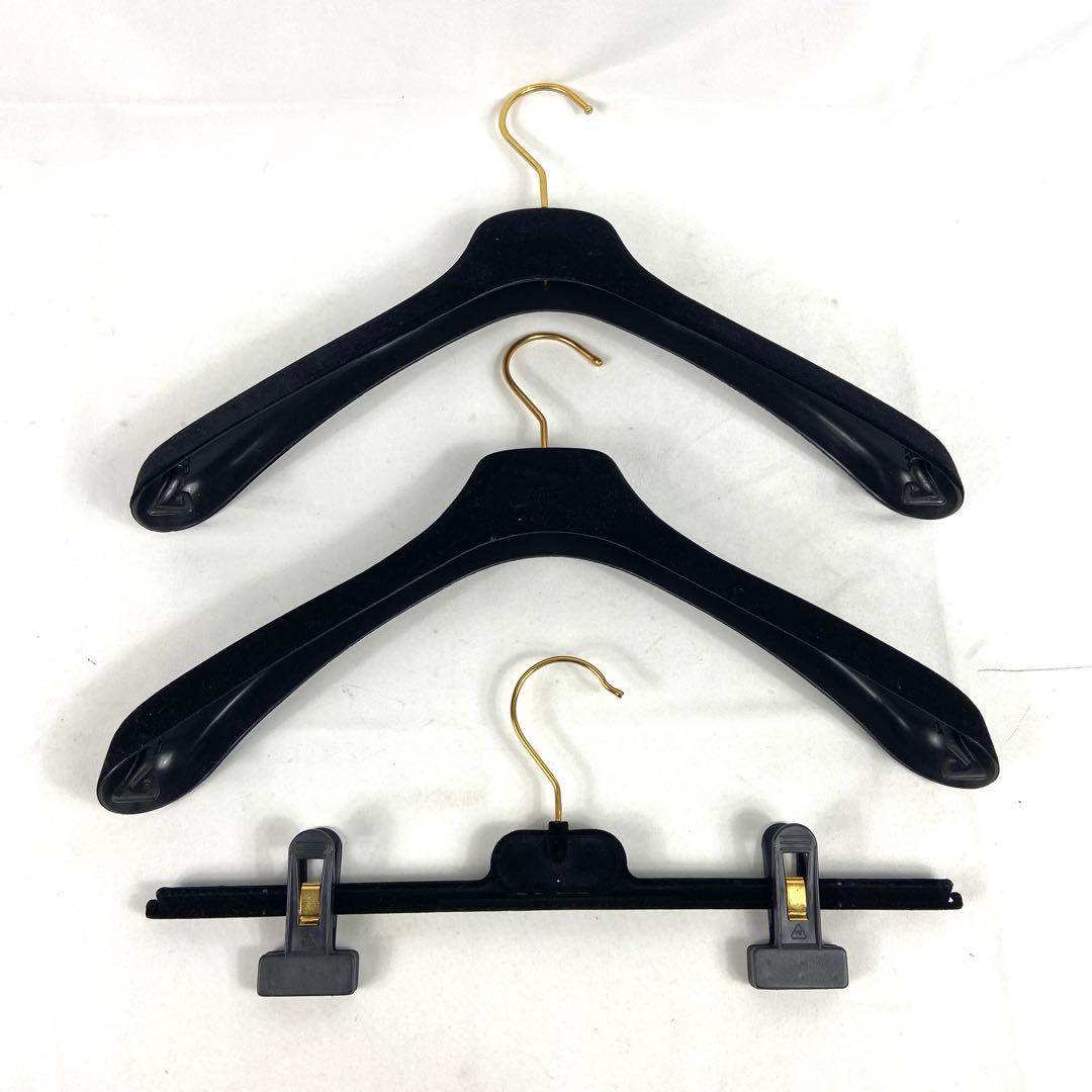 CHANEL シャネル ベルベット ハンガー 黒 ベロア ガーメントカバー