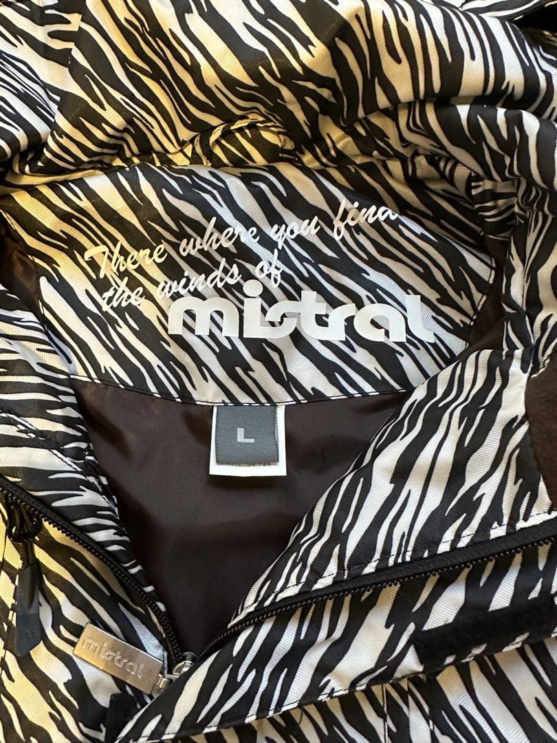 【最終お値下げ‼️】mistral & Burton スノーボードウェアLサイズ