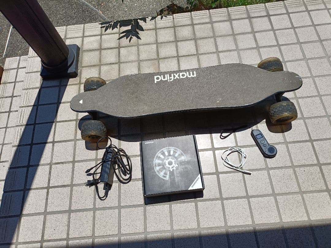 maxfind 電動スケボー オフロードタイヤ付き