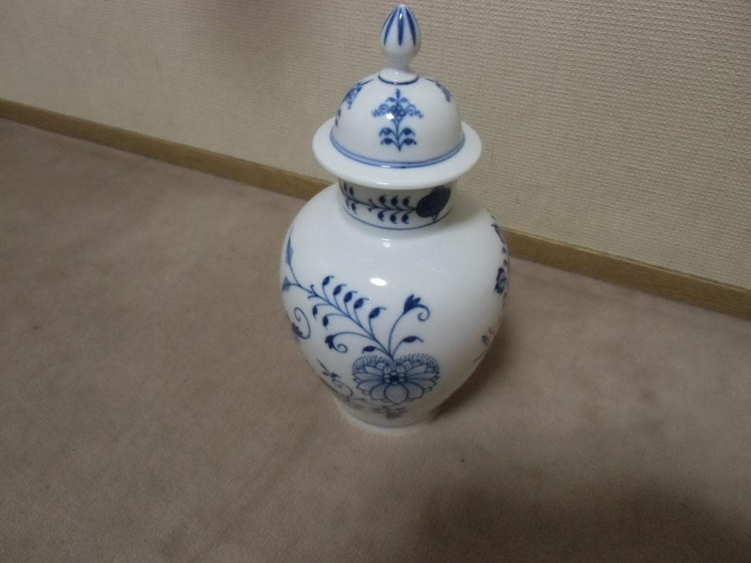 マイセン ブルーオニオン　壺一個