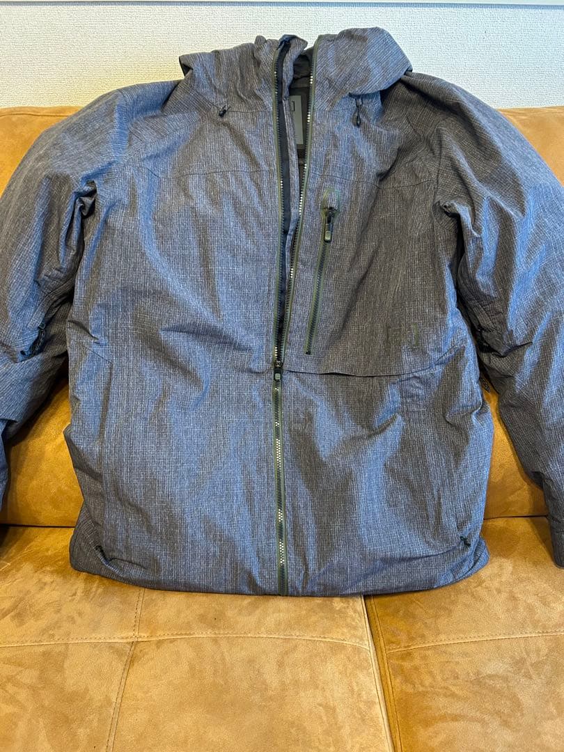 burton ak ジャケット　Mサイズ　メンズ