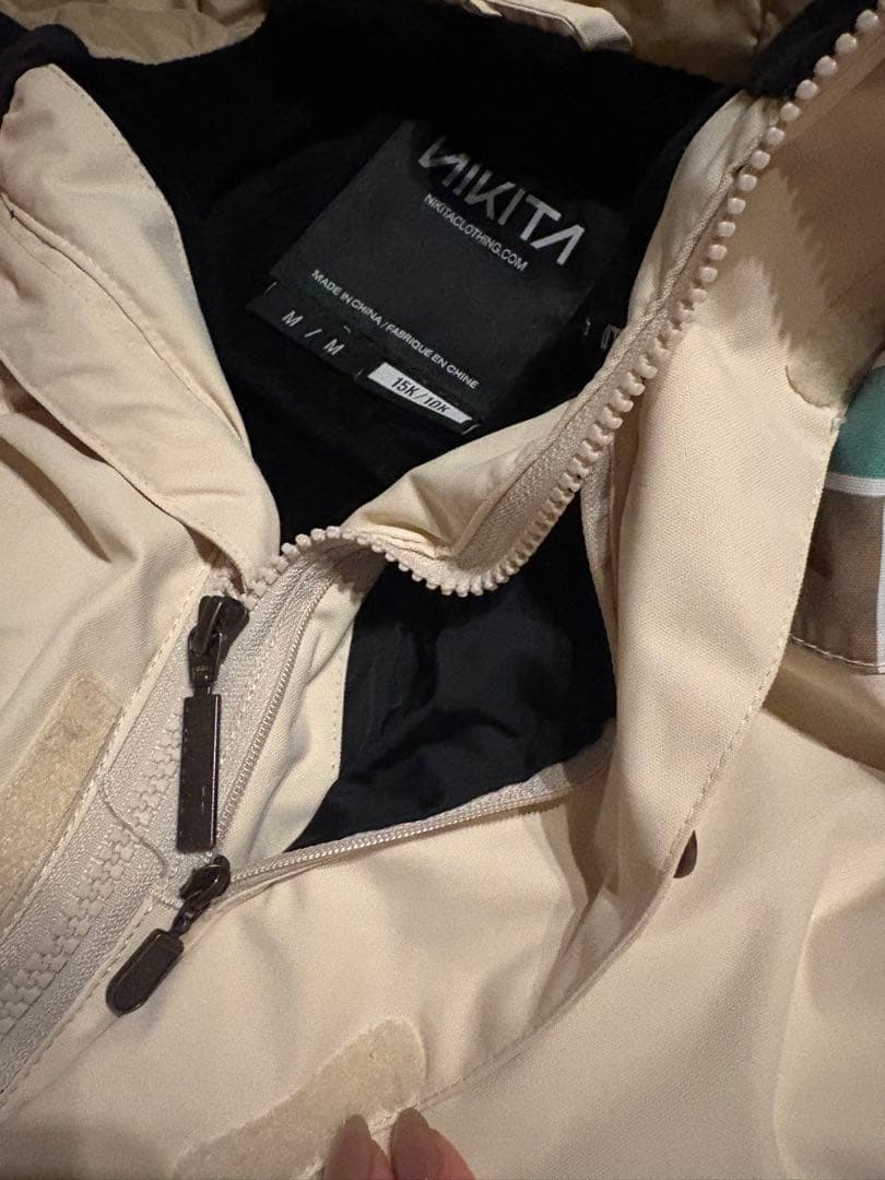 NIKITAスノボウェア