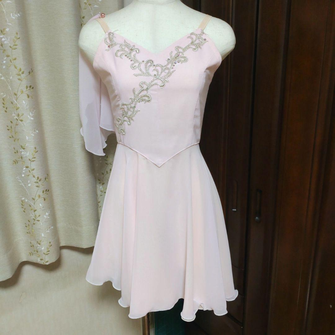 【最終値下げ】【新品】バレエ衣装　淡いピンク　９号　タリスマン等