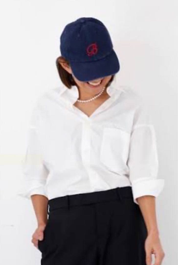 ショッパー布付！ MADISONBLUE ネイビーB刺繍キャップ