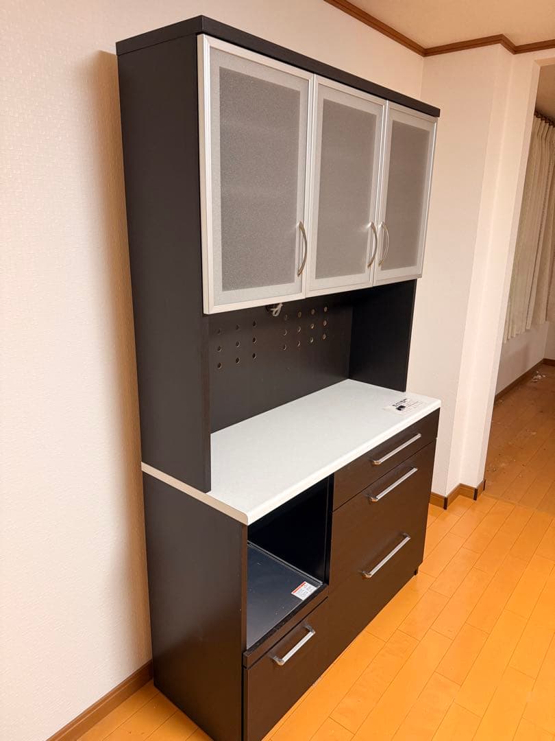 Q3036 キッチンボート　食器棚　収納棚　コンセント付き　家具
