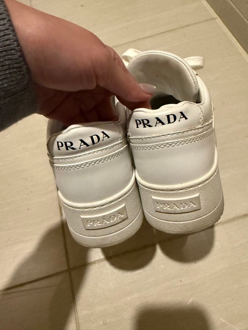 37サイズ　PRADA ホワイト スニーカー 厚底