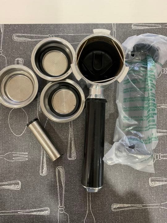 Delonghi エスプレッソコーヒーマシン EC680