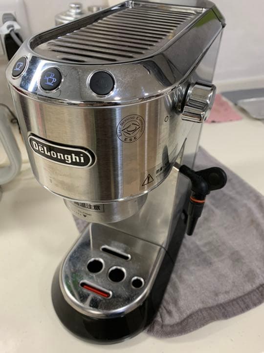 Delonghi エスプレッソコーヒーマシン EC680