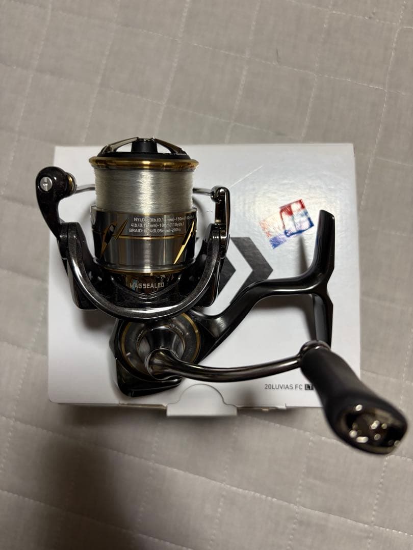 20LUVIAS FC LT2000S-XH スピニングリール