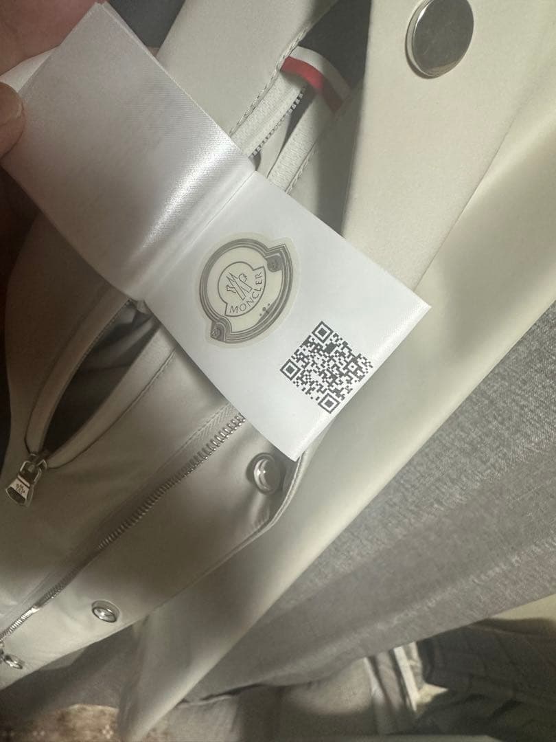 MONCLER ホワイト ステンカラーコート