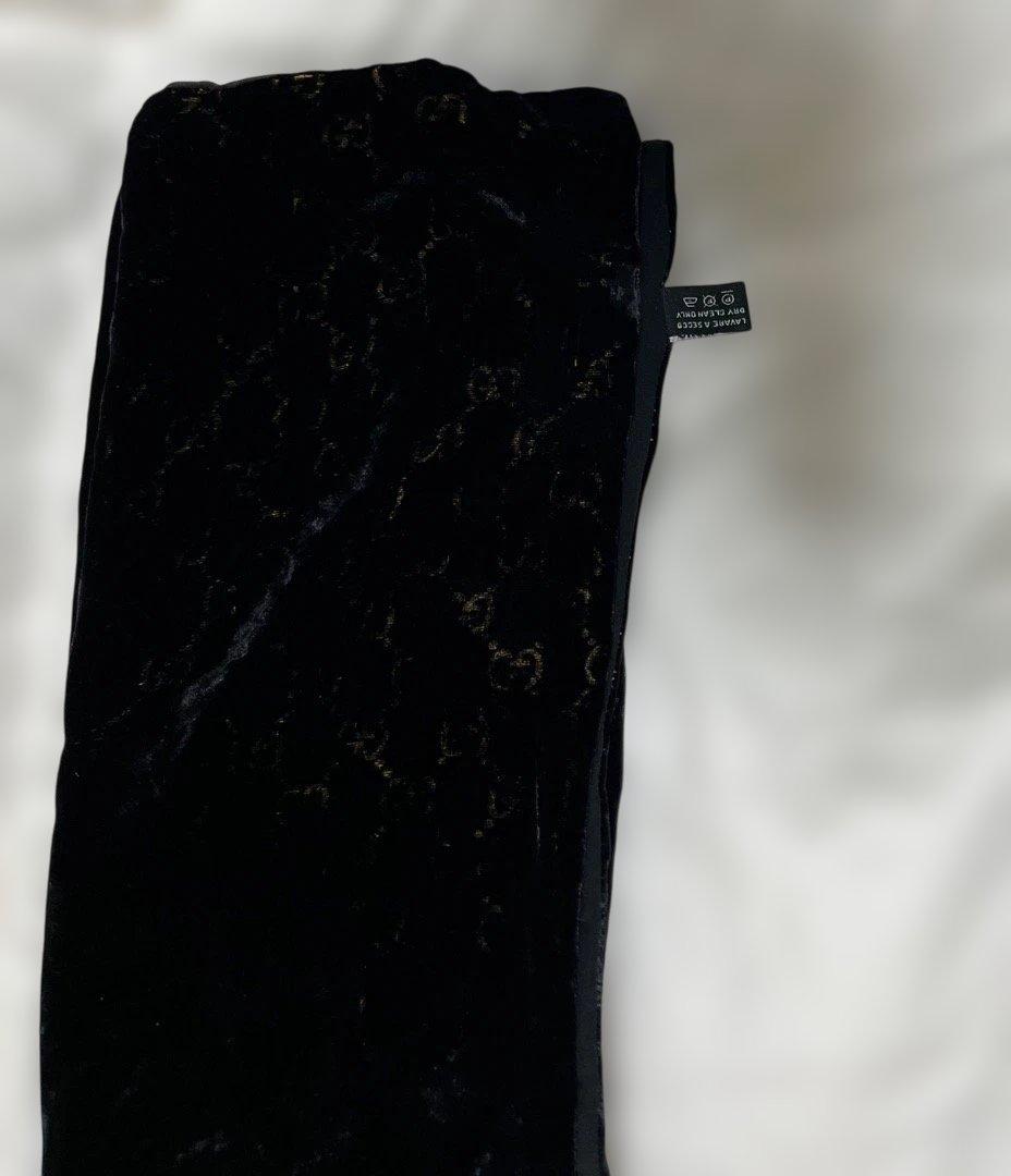 GUCCI ブラックベロア　マフラー