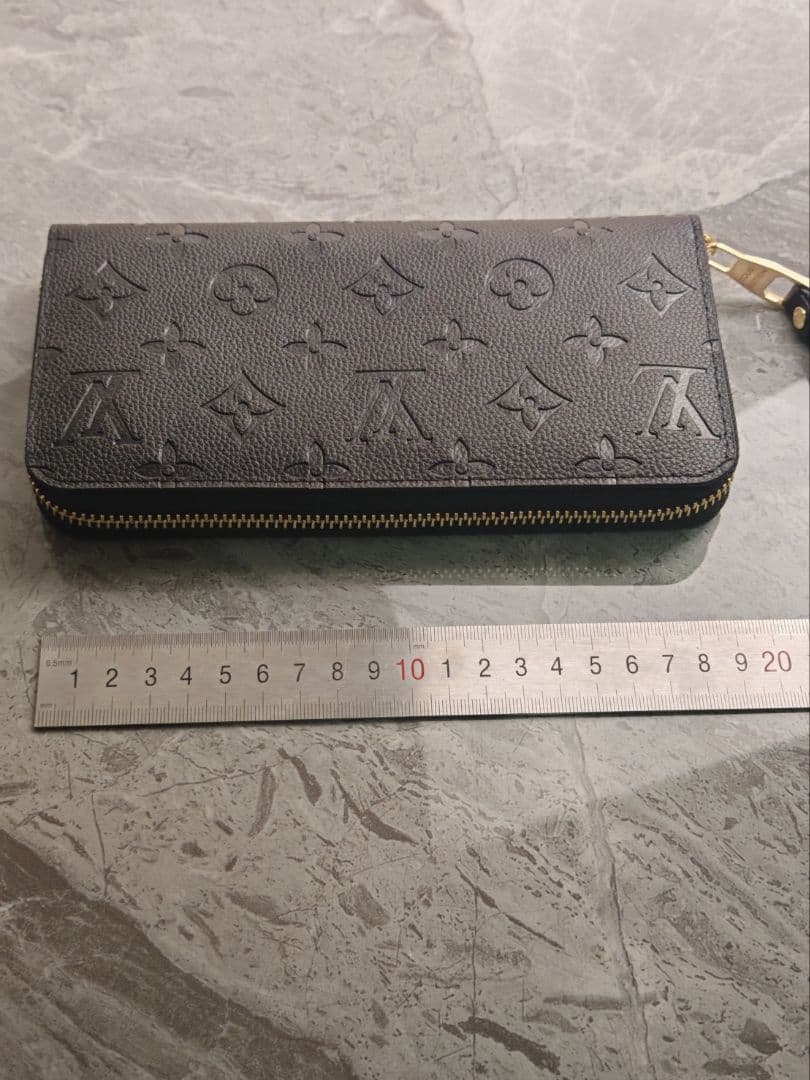 LOUIS VUITTON ジッピーウォレット モノグラムアンプラント 長財布