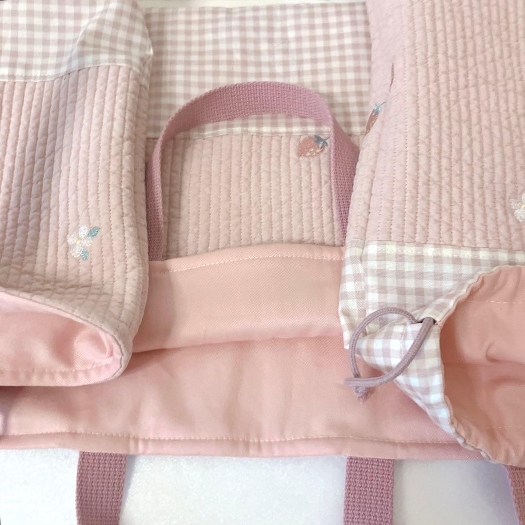 納期25日　レッスンバッグ 上履き入れ　体操服袋　ヌビ　いちご刺繍