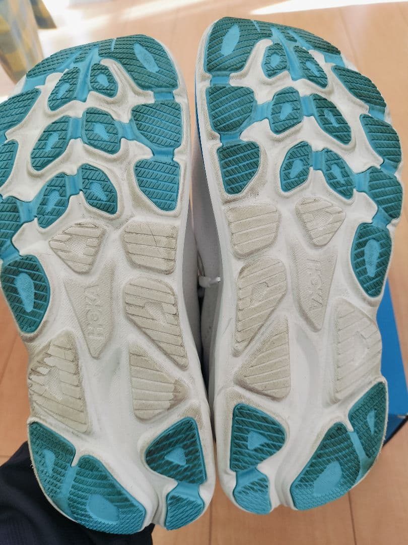 みーちゃま【美品　正規品】HOKA　CLIFTON10 25.5cm