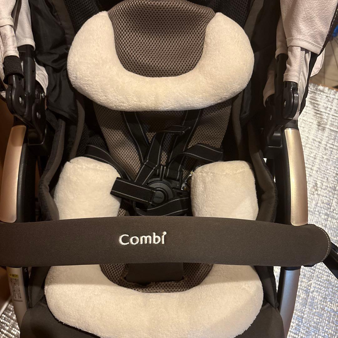 早い者勝ち　美品　Combo ベビーカー　アンブレッタ　4キャス　エッグショック