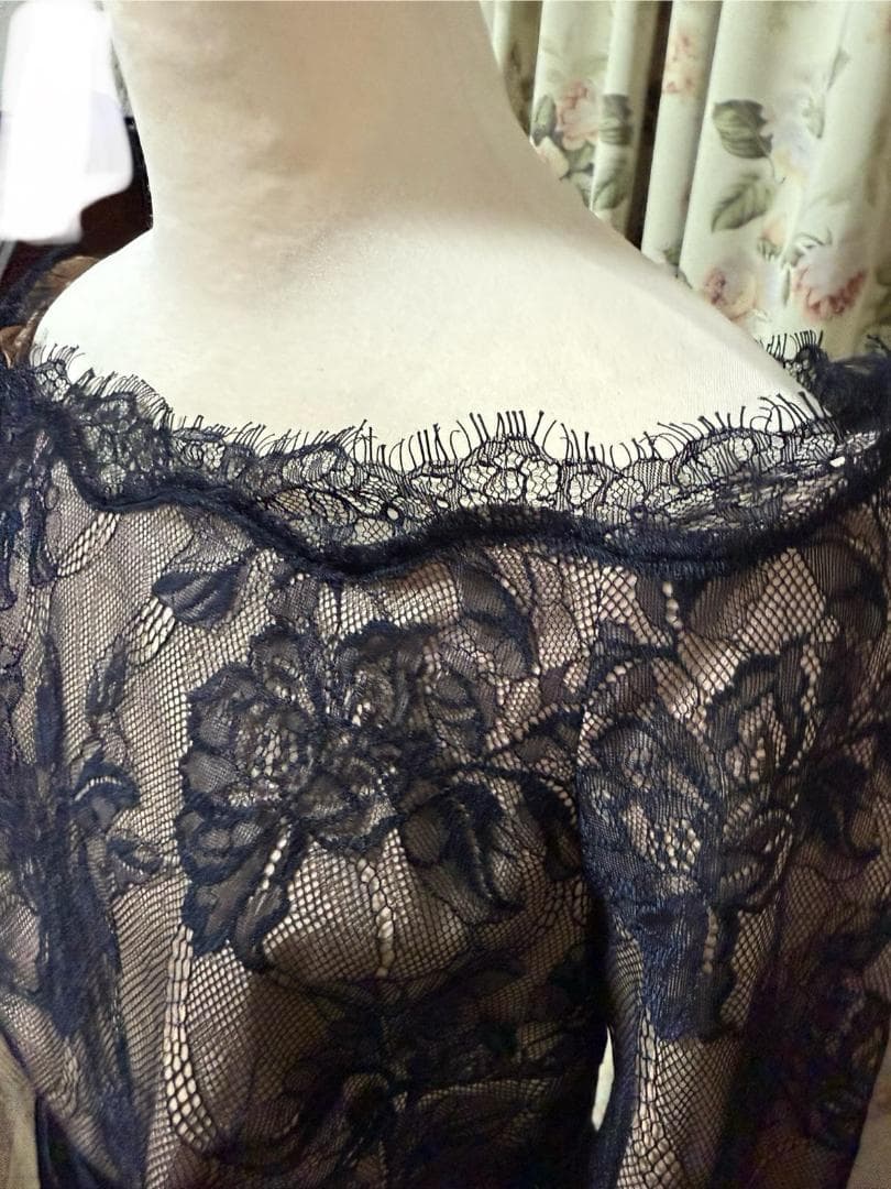 Tadashi shoji オフショルダーレーストップス J024